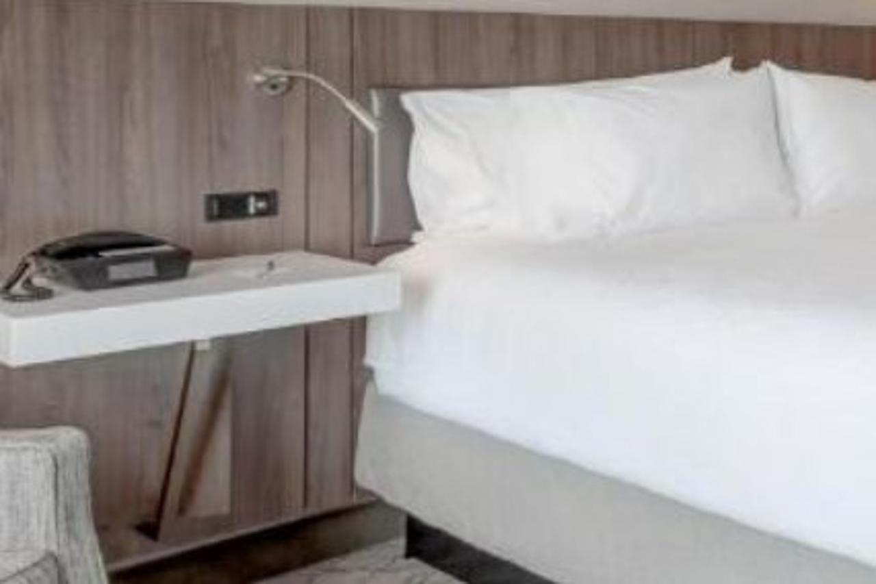 Hilton Garden Inn Toronto/Brampton West, Ontario, Canada Bagian luar foto