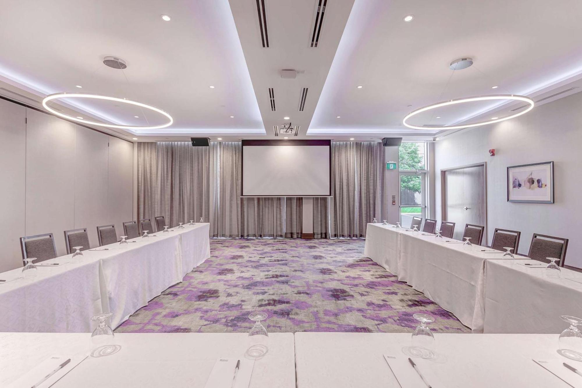 Hilton Garden Inn Toronto/Brampton West, Ontario, Canada Bagian luar foto