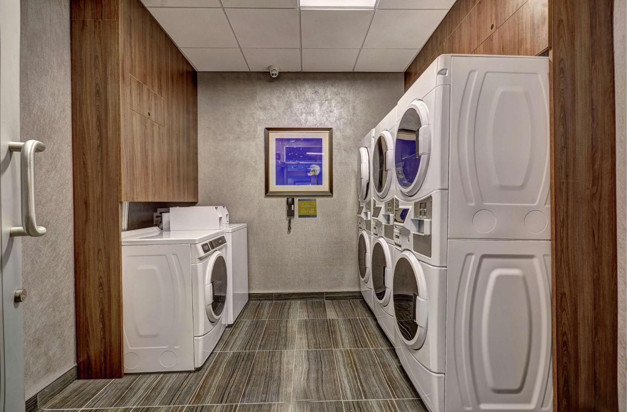 Hilton Garden Inn Toronto/Brampton West, Ontario, Canada Bagian luar foto