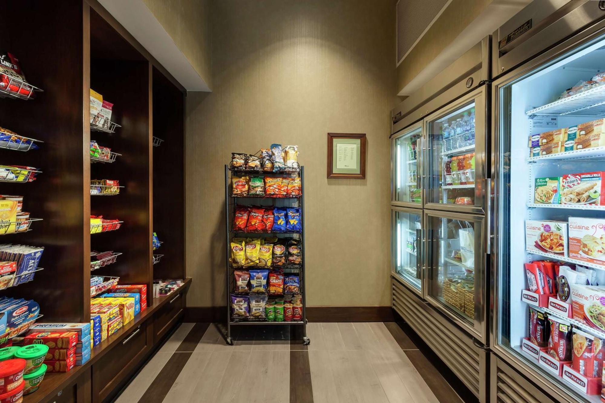 Hilton Garden Inn Toronto/Brampton West, Ontario, Canada Bagian luar foto